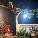فندق Tings